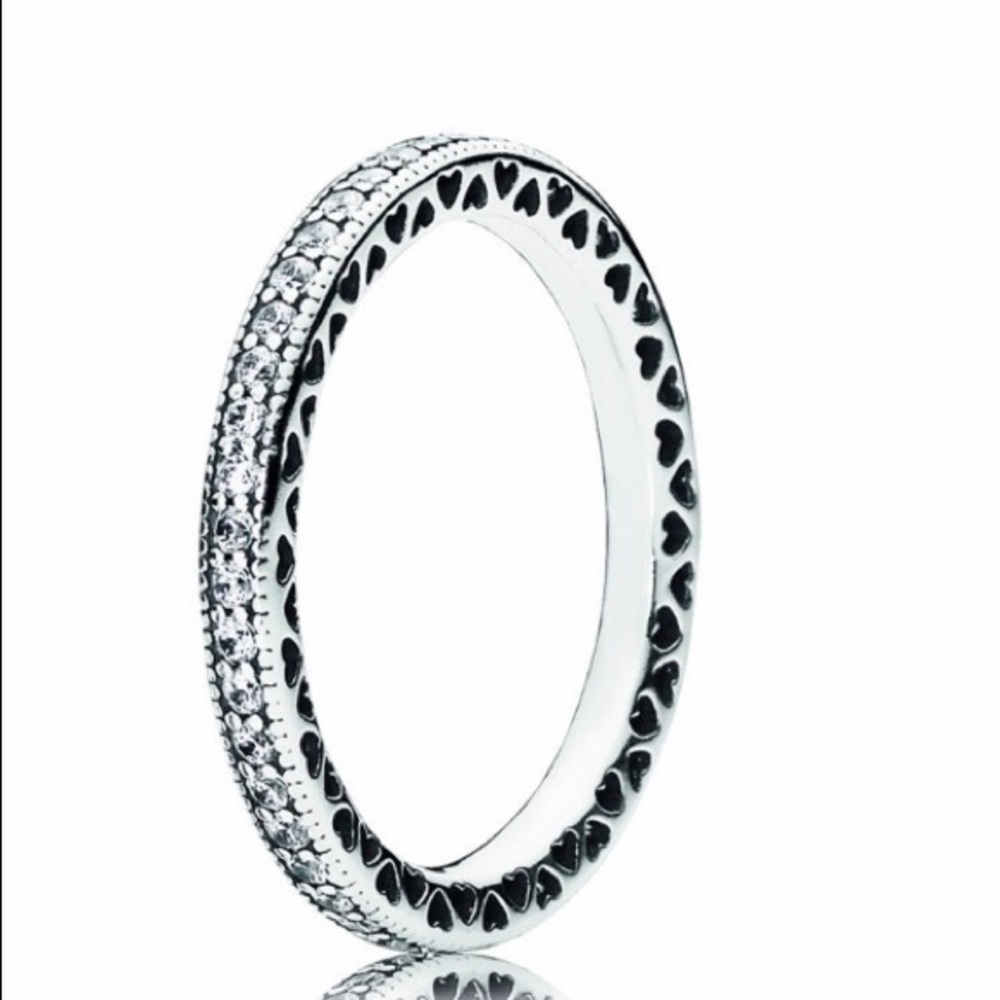 Hearts of pandora ring size 5